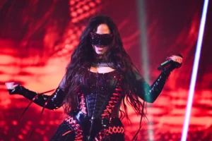 Felicia y su Electro Pop sueco de «My System»